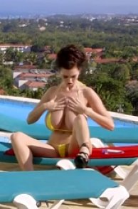 Jumob Tits Babe Sha Rizel Bikini Teasing On Vacation Video